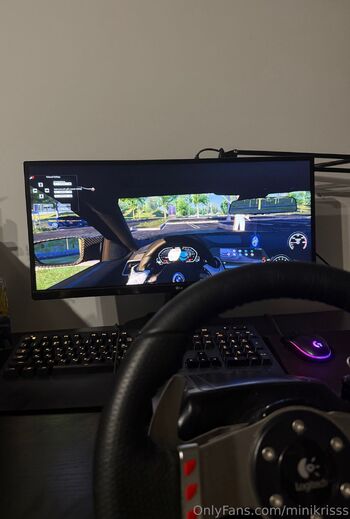 Mini Kriss / minikrisss nude photo #2