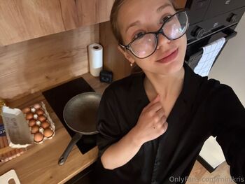 Mini Kriss / minikrisss nude photo #4