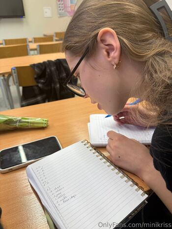 Mini Kriss / minikrisss nude photo #10