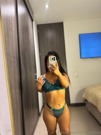 Sky / miniskye nude photo #17