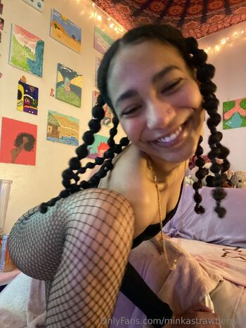 OnlyFans / minkastrawberry2 nude photo #7