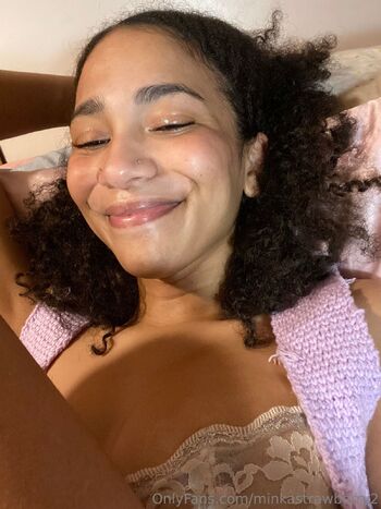 OnlyFans / minkastrawberry2 nude photo #36