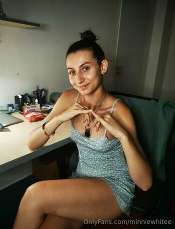 Minnie Whit / minniewhitee nude photo #5