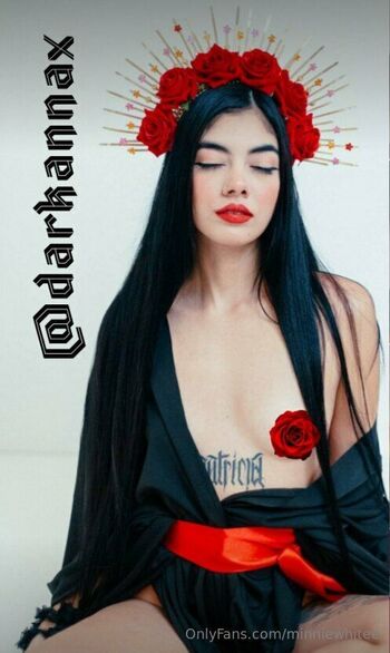 Minnie Whit / minniewhitee nude photo #12