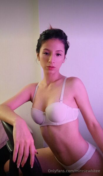 Minnie Whit / minniewhitee nude photo #35