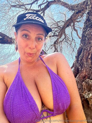 Miranda Signan / mirandasignanifree nude photo #33