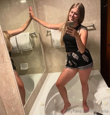 Miri ell / miri.ella nude photo #23