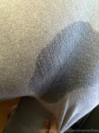 Momm / miruncensoredfree / miirvndv nude photo #1