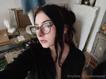 Aria Ros / misariarose nude photo #7