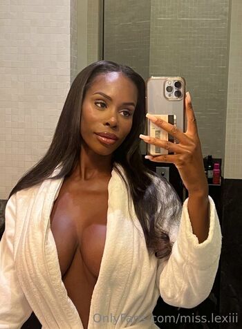 Lex / miss.lexiii nude photo #22
