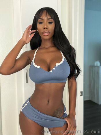 Lex / miss.lexiii nude photo #39