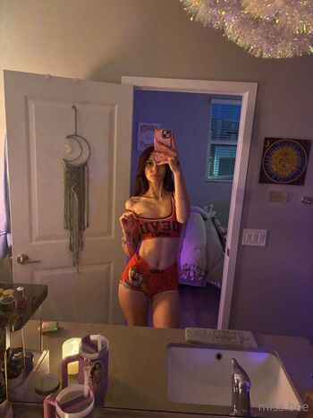 bri / miss.x.bee nude photo #8
