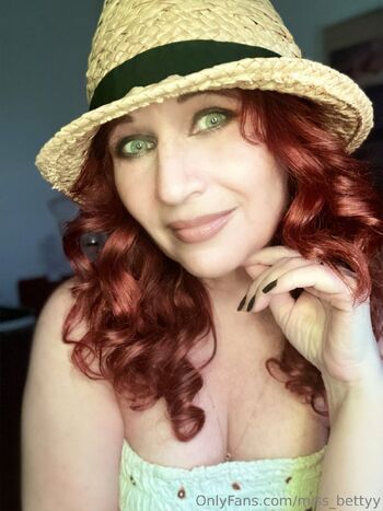 Bett / miss_bettyy nude photo #23