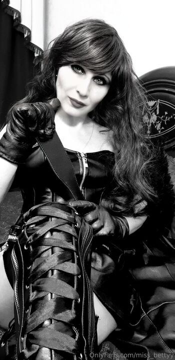Bett / miss_bettyy nude photo #31