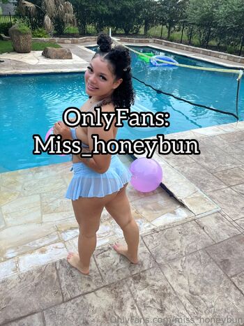 Miss Honey Bun / miss_honeybun nude photo #36