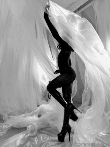 _owner / miss_owner nude photo #26