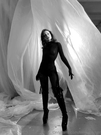 _owner / miss_owner nude photo #31