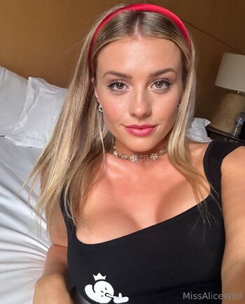 Miss Alice Wil / missalicewild nude photo #8