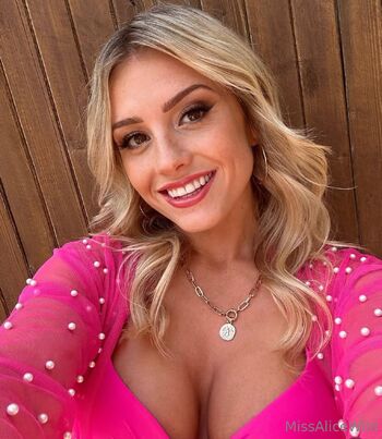 Miss Alice Wil / missalicewild nude photo #23