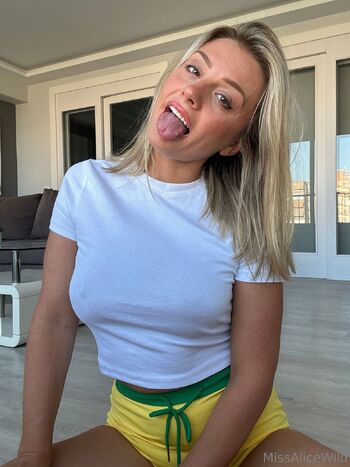 Miss Alice Wil / missalicewild nude photo #39