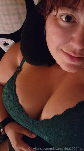 Carmel / missamazing1990free nude photo #5