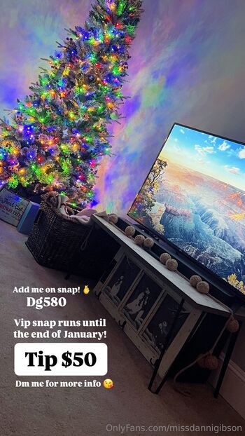 Danni Gibso / missdannigibson nude photo #29