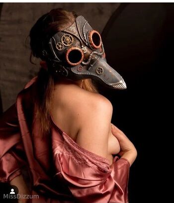 Dizz / missdizzum nude photo #20