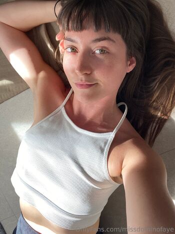 FREE Domino Fay / missdominofaye nude photo #1