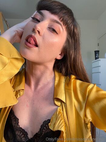 FREE Domino Fay / missdominofaye nude photo #17