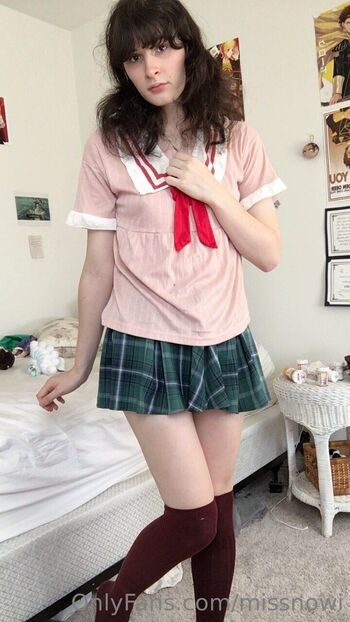 Now / missnowi nude photo #8