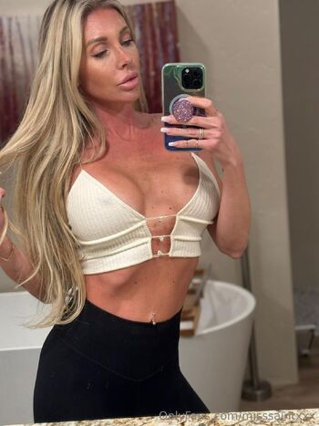 Samantha Sain / misssaintxxx / samantha_saint / thesamanthasaint nude photo #16