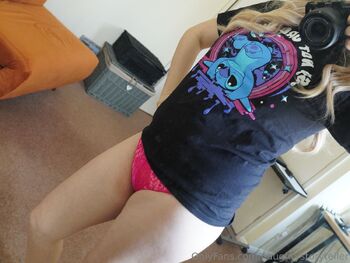 Katie Hofman / missshfn nude photo #4