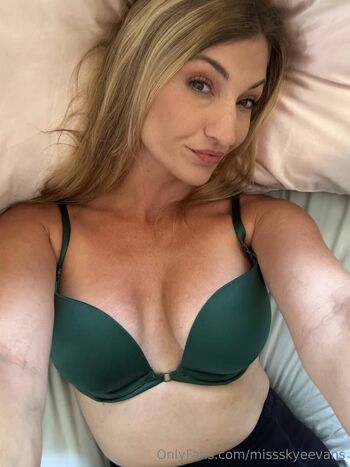 Miss Skye Evans / missskyeevans / miss_skye_evans nude photo #16