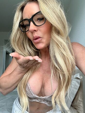 Miss Swagge / missswaggerfree / miss.swaggerxo / christine719922 nude photo #3