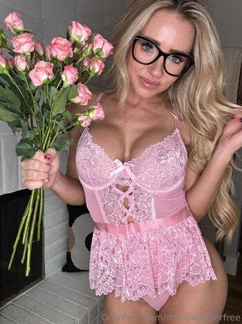 Miss Swagge / missswaggerfree / miss.swaggerxo / christine719922 nude photo #31