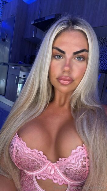 Milly Rose / missymillyxo nude photo #6