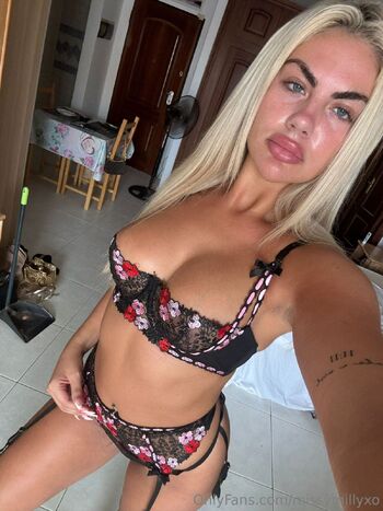 Milly Rose / missymillyxo nude photo #21