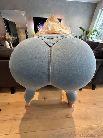 Missyozill / missyozillafree nude photo #9