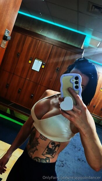 Missy Phillip / missypoledancer nude photo #6