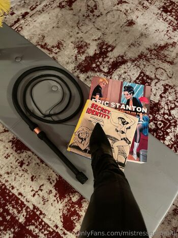 Mistress Gemma L / mistressgemmali / mistressgemmaliofficial nude photo #14