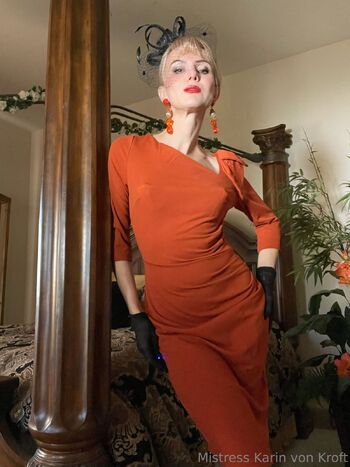 Karin von Kroft FREE / mistresskarin nude photo #11