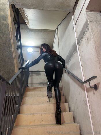 Mean Mistress Karin / mistresskarina nude photo #25