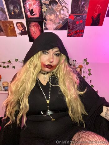 Mistress Ka / mistresskaz / kaz_fiona / eddieandkaz nude photo #2