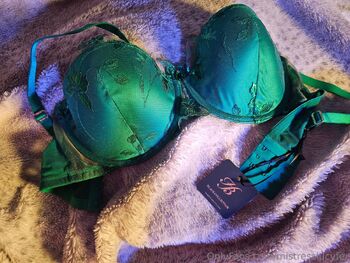 Goddess Lucyfe / mistresslucyfer nude photo #11