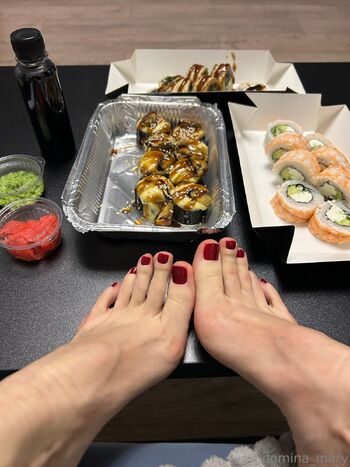 Mari / mistressmariat nude photo #29