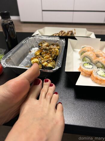 Mari / mistressmariat nude photo #30