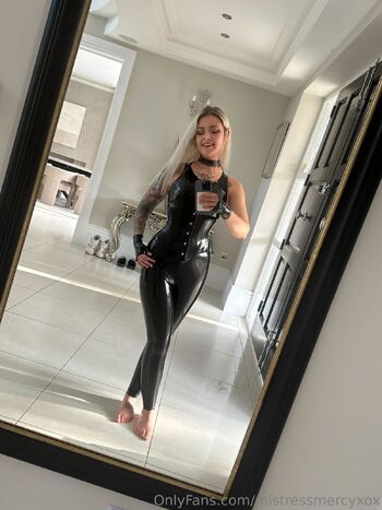 MistressMercyxo / mistressmercyxox nude photo #20