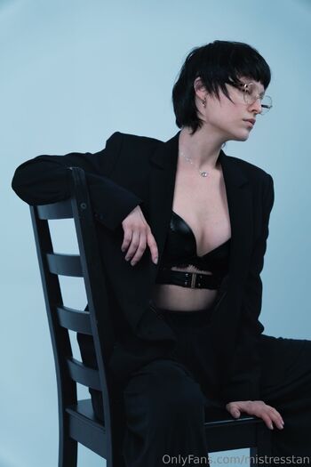 Sasha Ta / mistresstan / mistressashatan nude photo #2