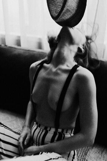 Sasha Ta / mistresstan / mistressashatan nude photo #5