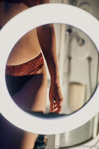 Sasha Ta / mistresstan / mistressashatan nude photo #11